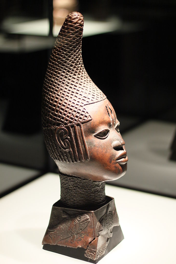 Raubkunst aus Afrika/Looted Art - Give them Back! ger/engl. 13 720px Afrikaabteilung in Ethnological Museum Berlin 29