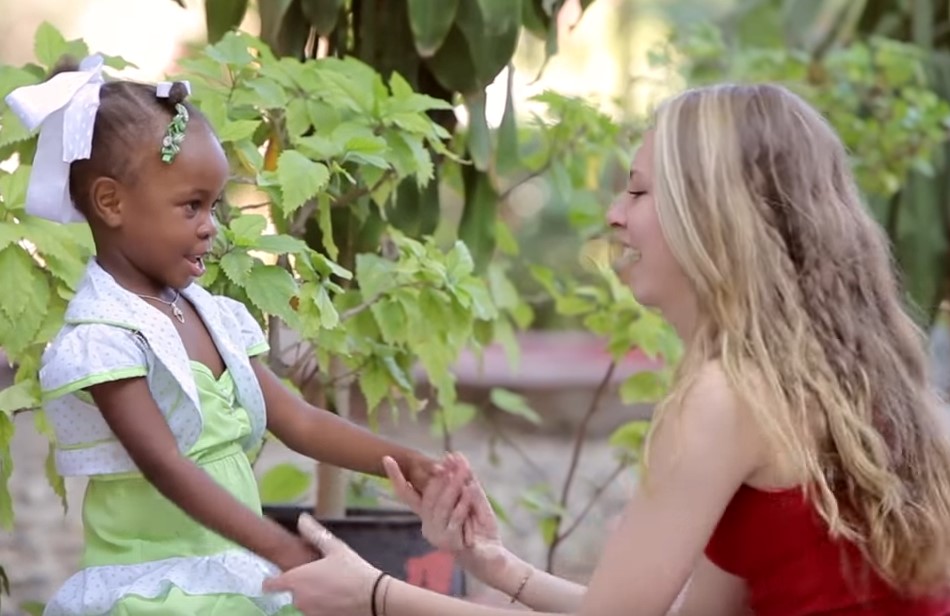 The White Savior Complex - Der Weisse Retter Komplex // Essay by Lorna Likiza - engl/ger 4 sponsor a child2